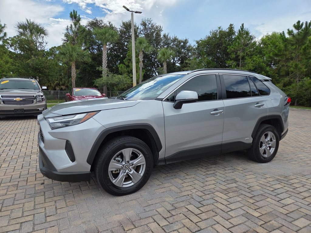 Certified 2025 Toyota RAV4 XLE AWD/4WD image 3