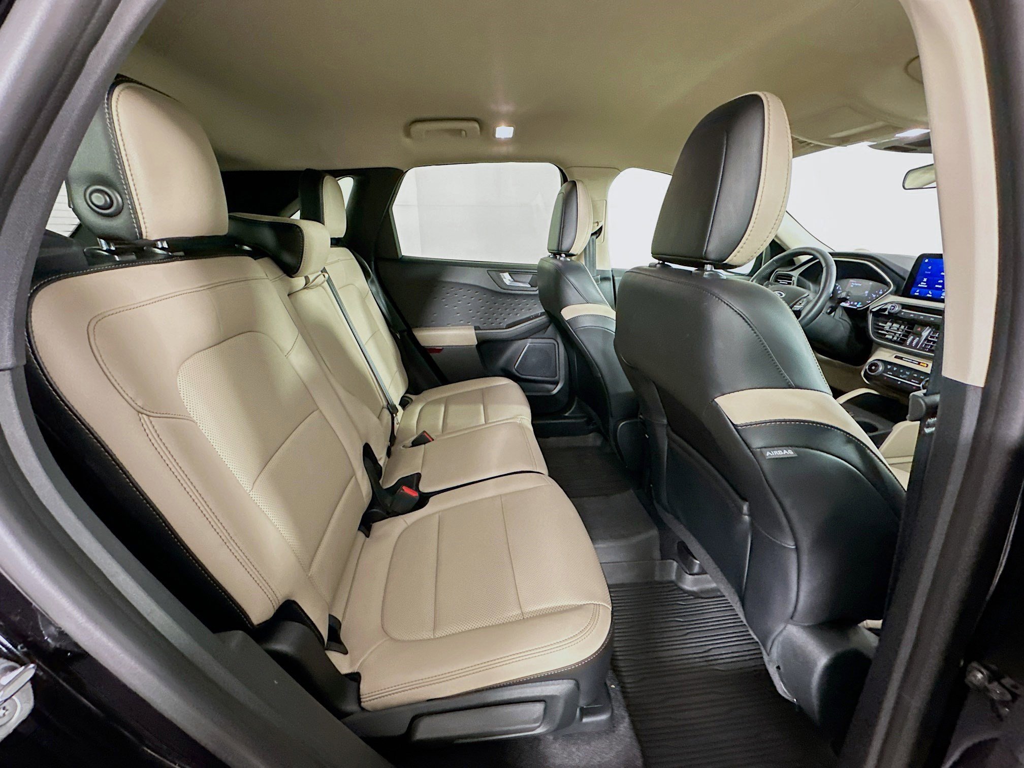 Used 2020 Ford Escape SEL image 31