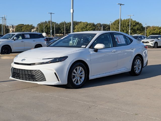 Used 2025 Toyota Camry LE FWD image 10