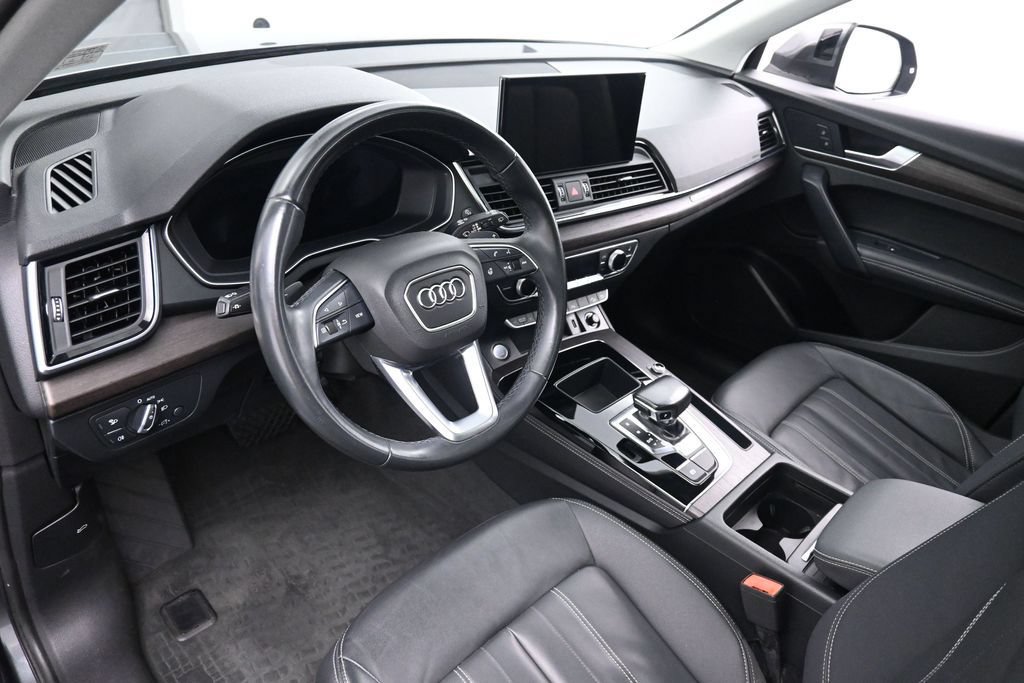 Used 2021 Audi Q5 e Premium Plus w/ Premium Plus Package AWD/4WD image 10