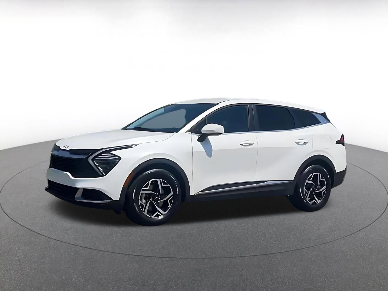 Used 2025 Kia Sportage LX FWD image 10
