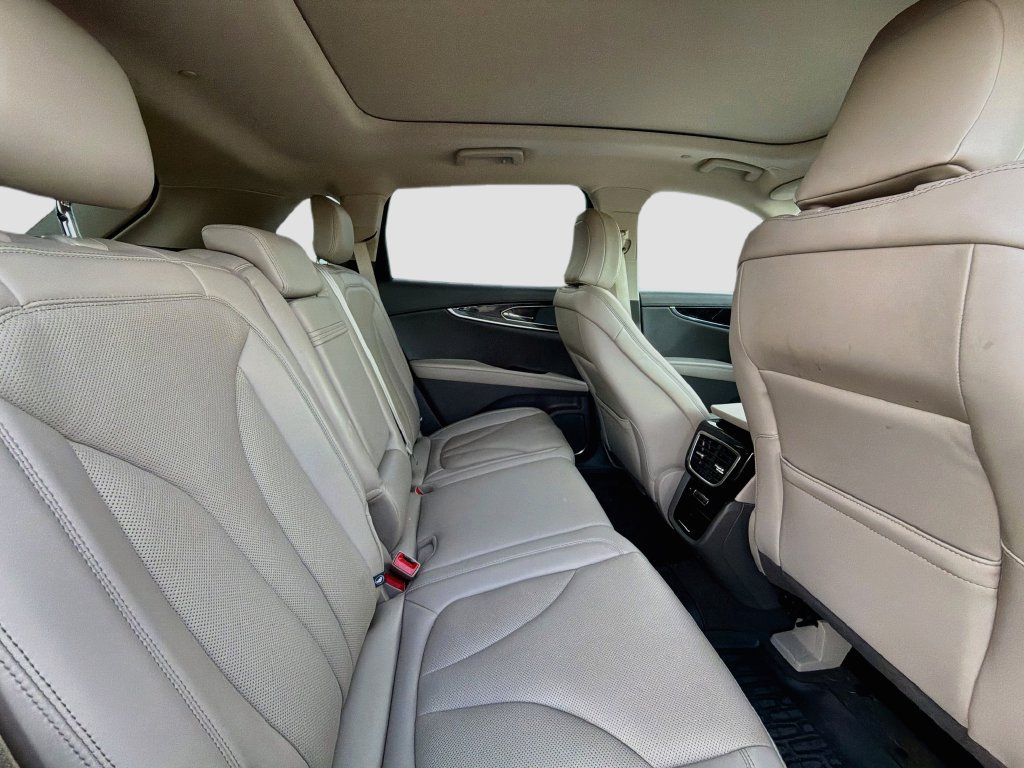 Used 2023 Lincoln Nautilus Reserve AWD/4WD image 30