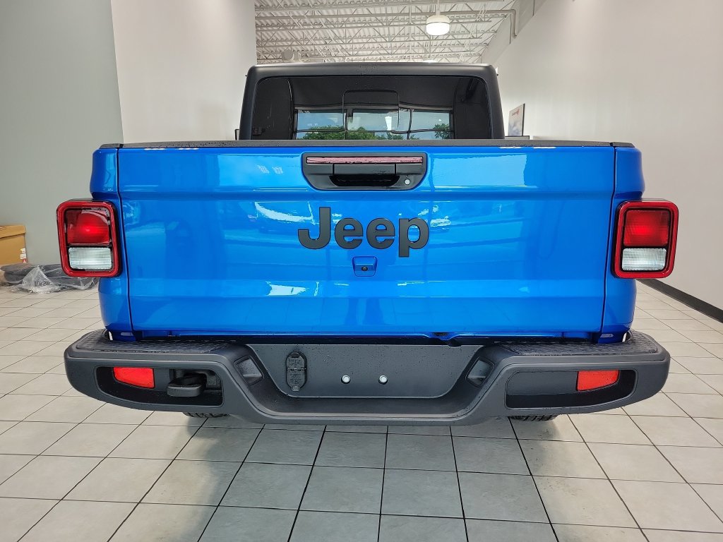 New 2026 Jeep Gladiator Sport AWD/4WD image 6