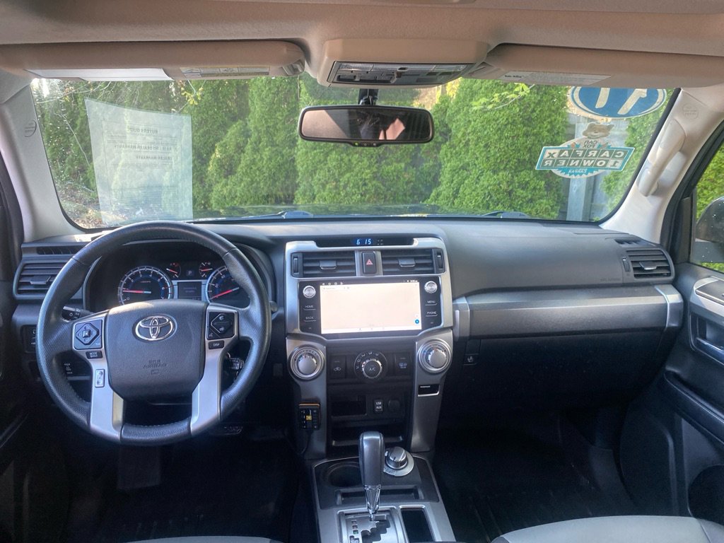 Used 2017 Toyota 4Runner SR5 Premium AWD/4WD image 19