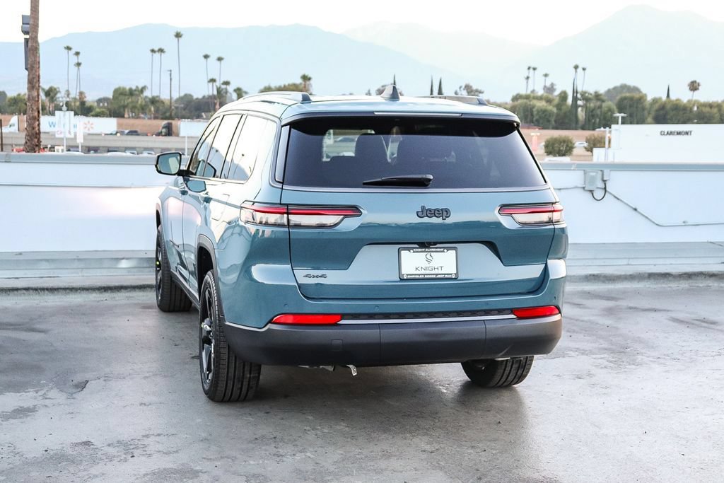 New 2026 Jeep Grand Cherokee L Limited w/ Limited Altitude Package AWD/4WD image 7