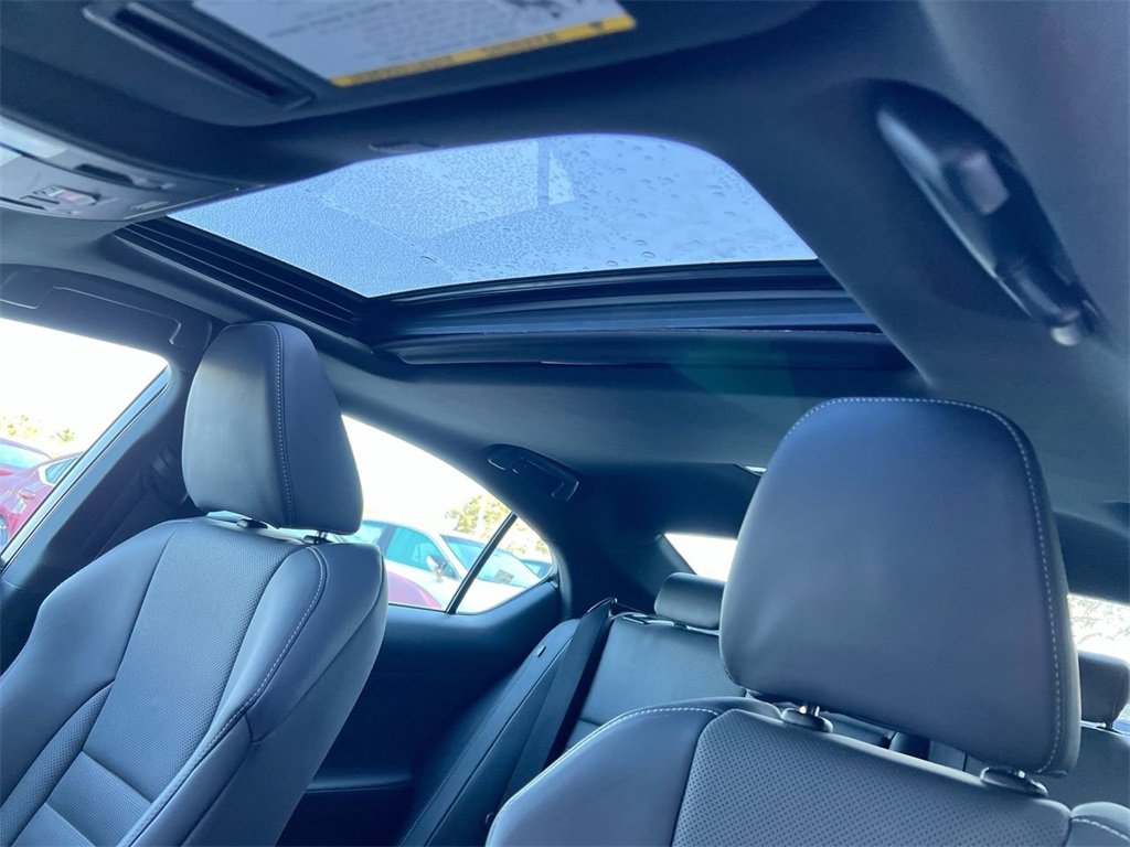 Used 2024 Lexus IS 500 image 19