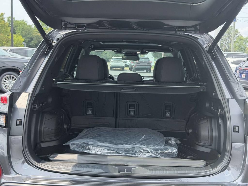 Certified 2026 Subaru Forester Premium w/ Base/Premium Package AWD/4WD image 14