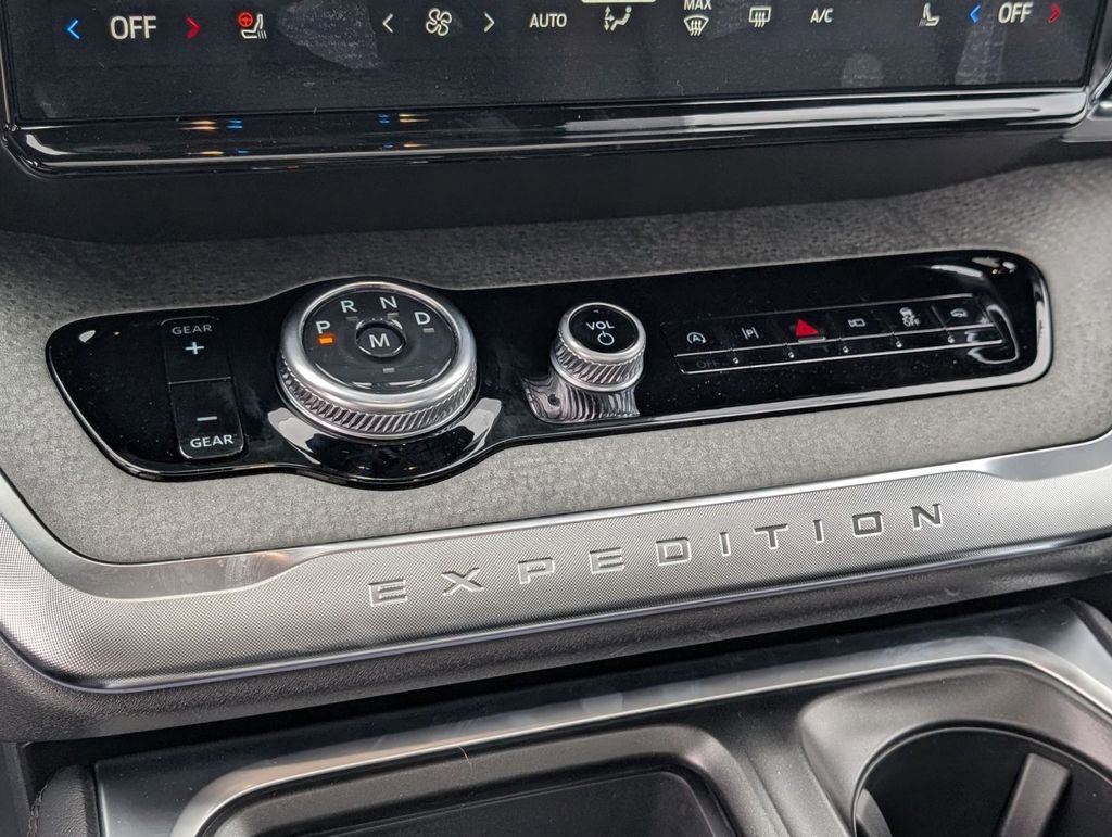 New 2026 Ford Expedition Tremor image 32