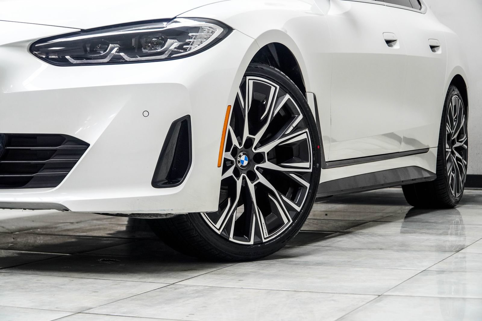 Used 2024 BMW 430i Gran Coupe w/ Premium Package RWD image 3