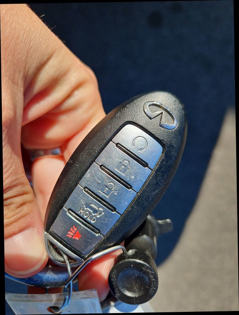 Used 2023 INFINITI QX80 Luxe w/ Cargo Package image 38