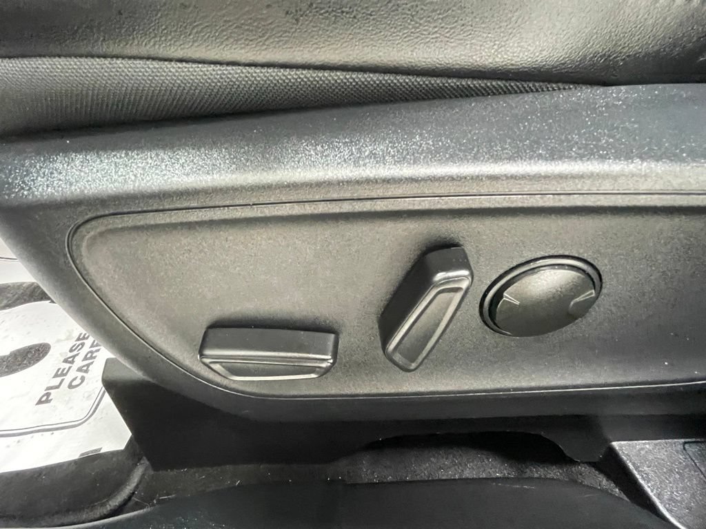Used 2025 Ford Escape ST-Line AWD/4WD image 16