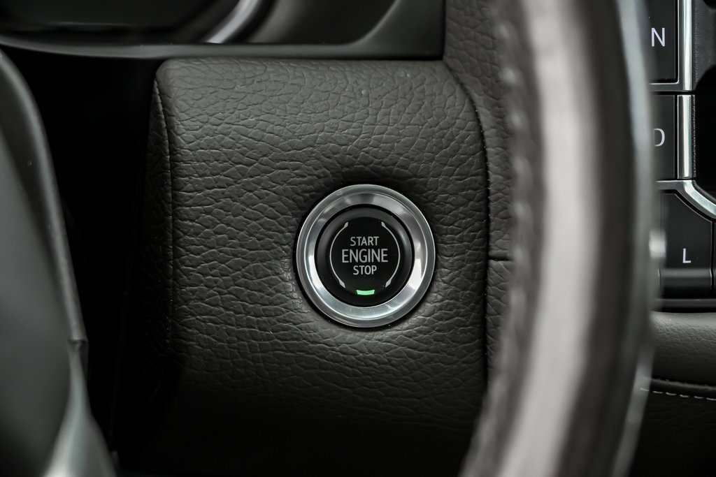 Used 2021 GMC Yukon Denali w/ Denali Premium Package image 22