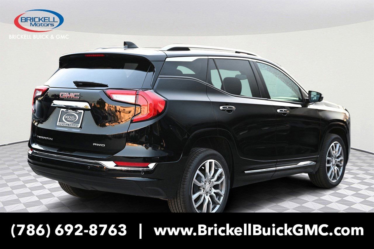New 2024 GMC Terrain Denali w/ Denali Premium Package image 5