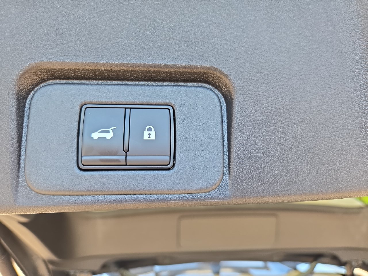 Certified 2026 Nissan Rogue SV AWD/4WD image 13