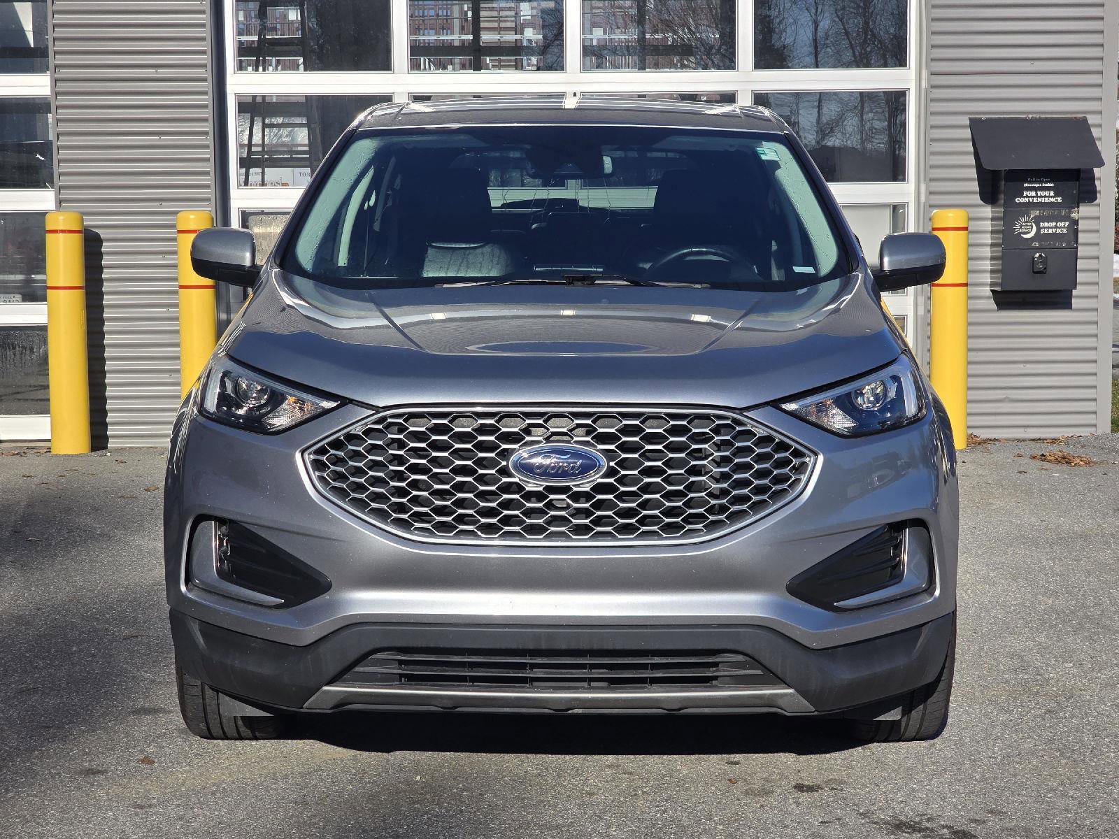 Used 2023 Ford Edge SEL image 8