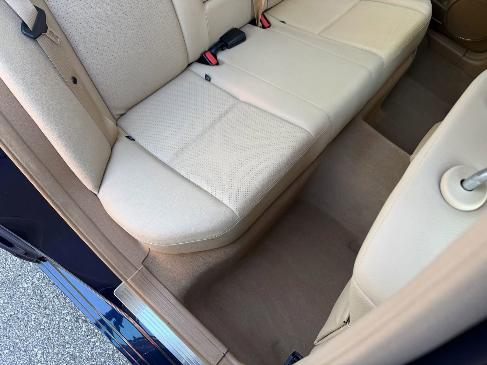 Used 2008 Mercedes-Benz C 300 Sedan image 24