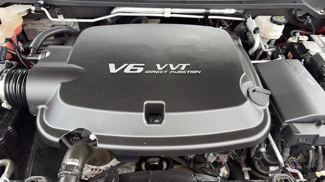 Used 2021 Chevrolet Colorado Z71 AWD/4WD image 25