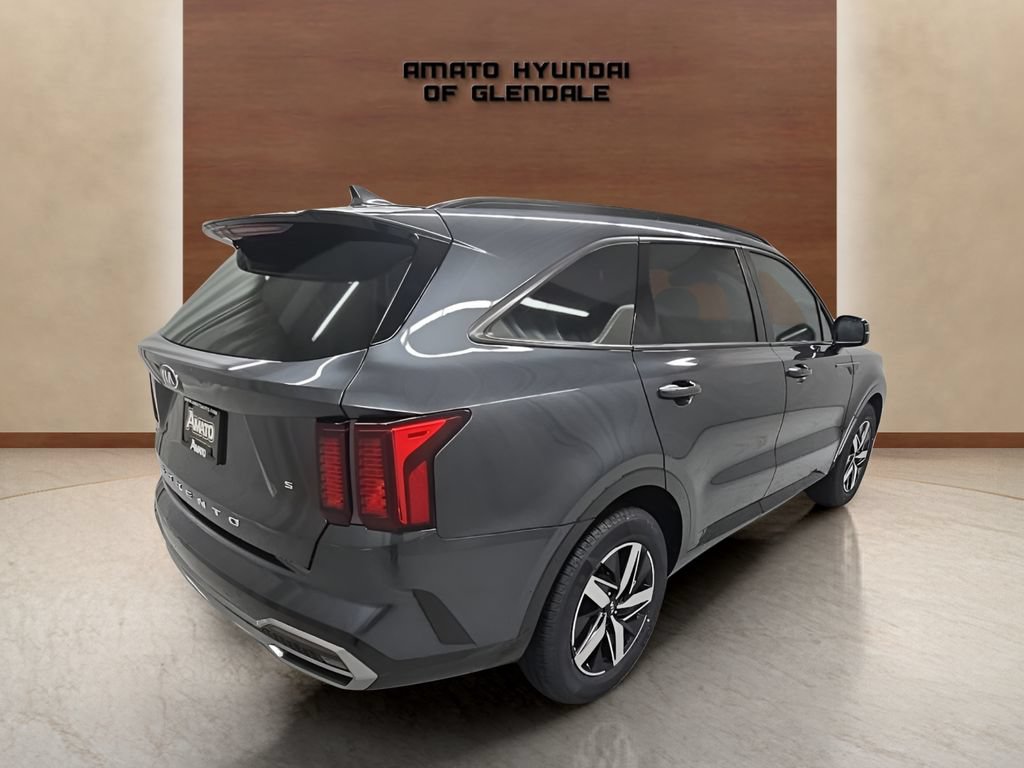 Used 2021 Kia Sorento S FWD image 6