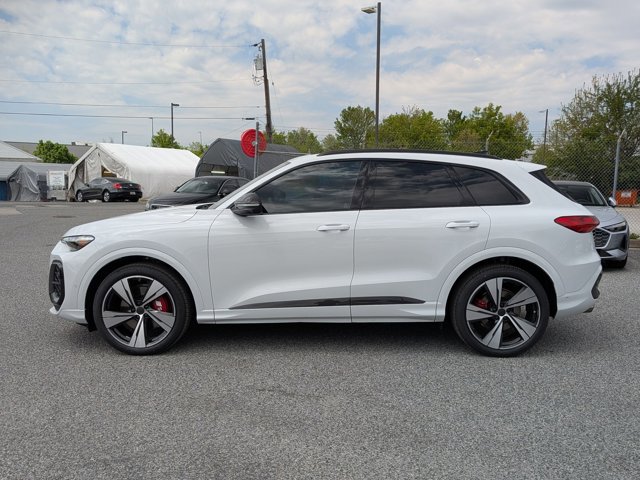 New 2026 Audi SQ5 Prestige AWD/4WD image 5