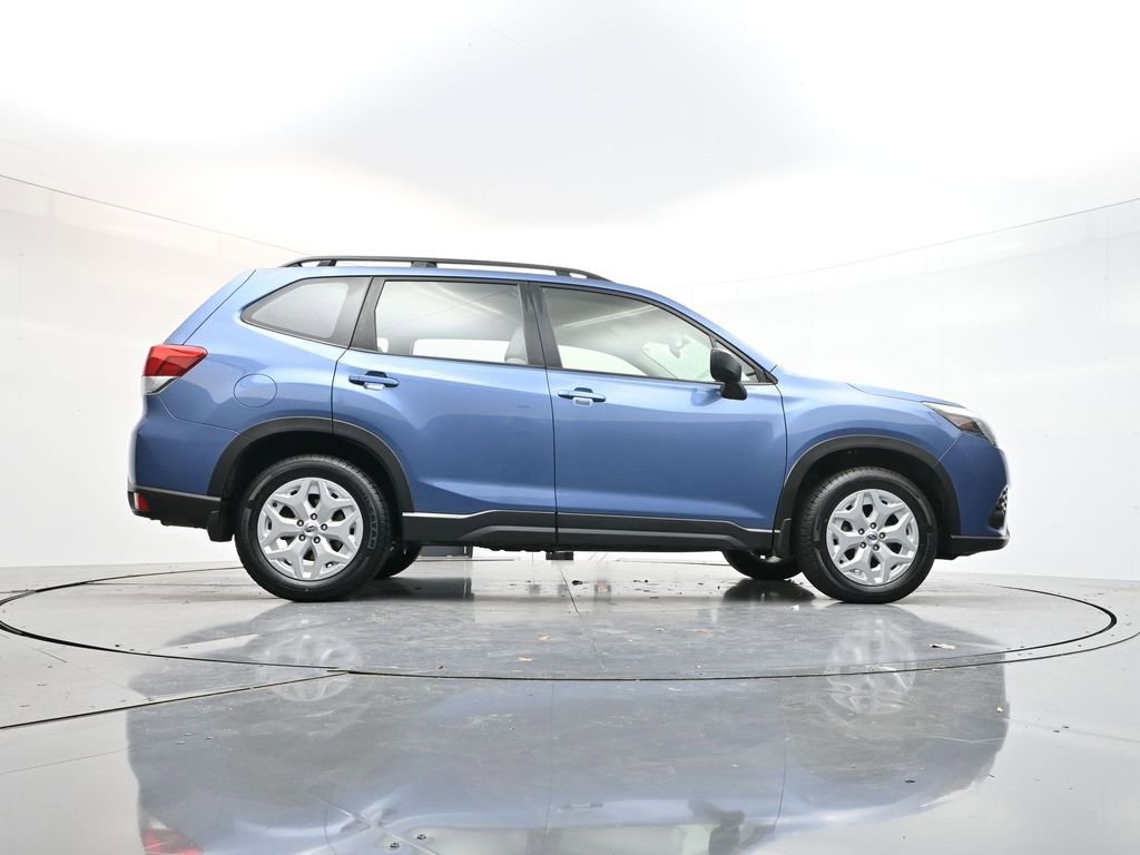 Used 2023 Subaru Forester Base image 34