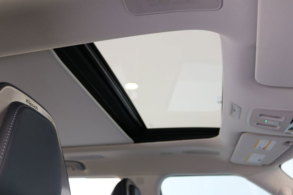 Certified 2025 INFINITI QX80 Sensory image 43