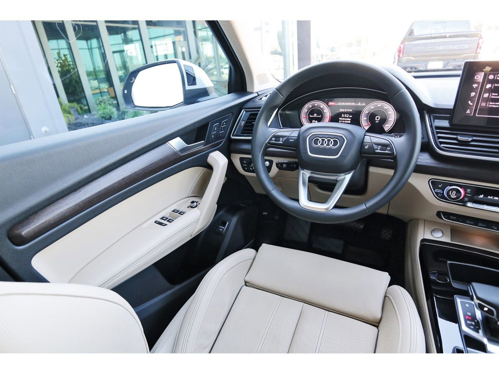 Used 2024 Audi Q5 2.0T Prestige AWD/4WD image 10