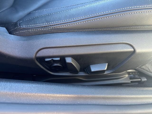 Used 2022 BMW Z4 M40i w/ Premium Package image 19