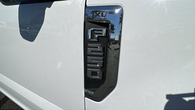 Used 2022 Ford F250 XL w/ Power Equipment Group image 9