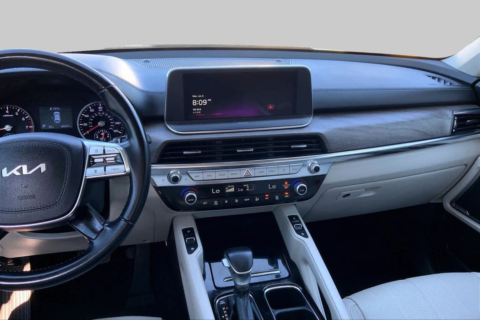 Used 2022 Kia Telluride EX w/ EX Premium Package FWD image 7