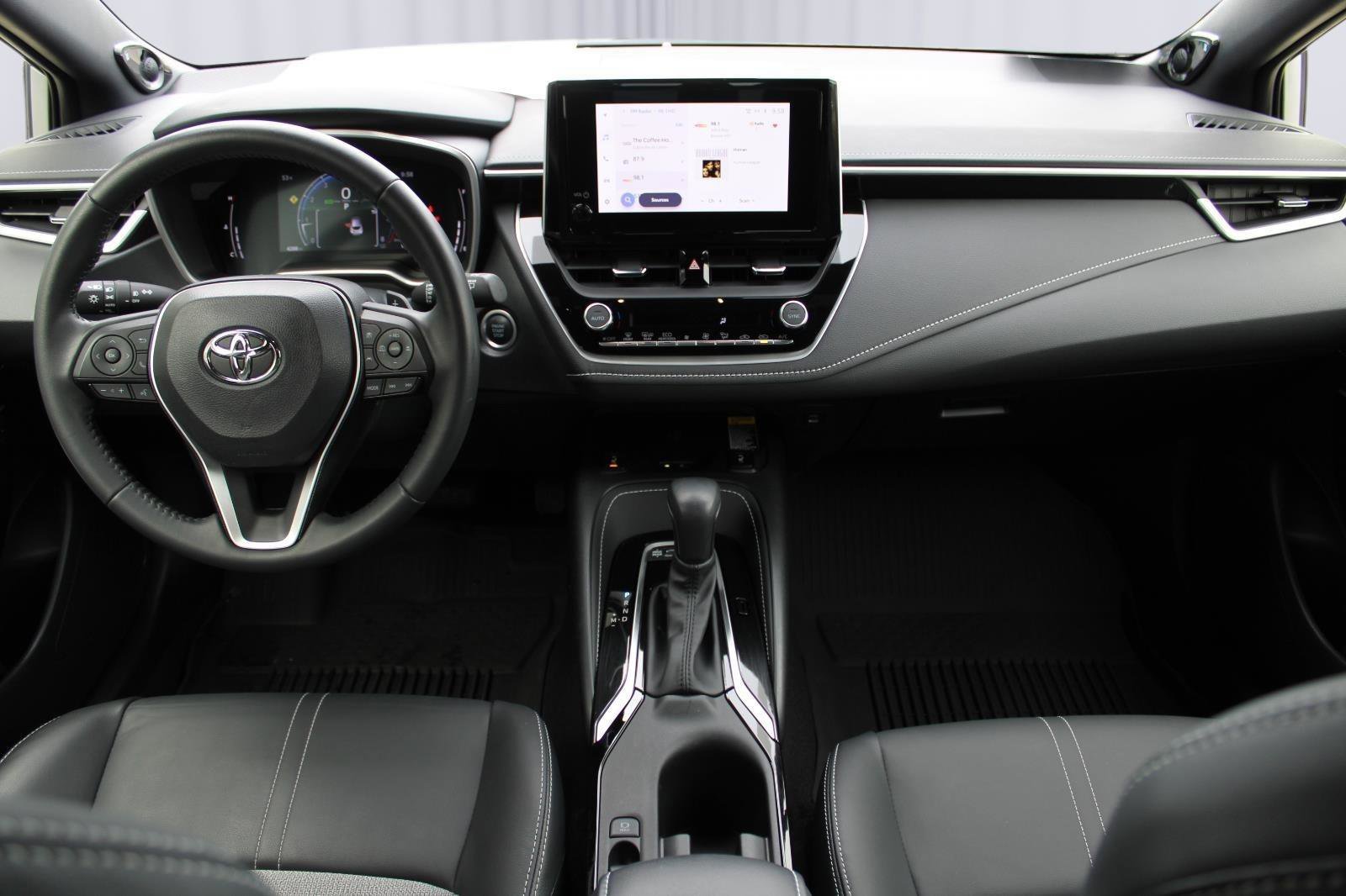 Used 2024 Toyota Corolla XSE image 2