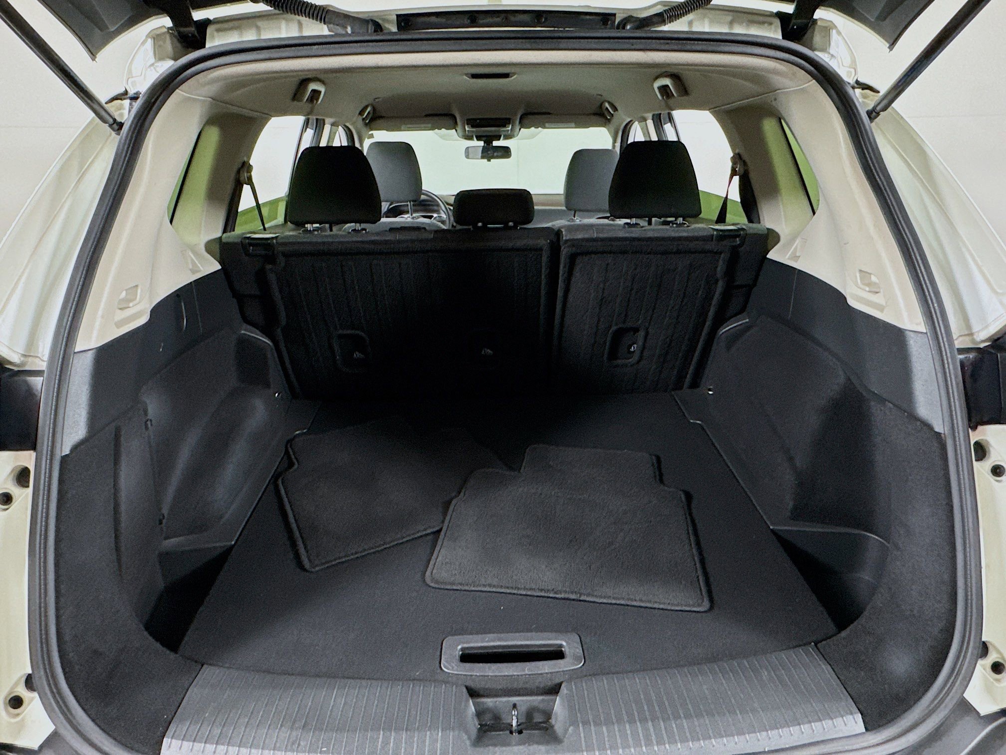 Used 2023 Nissan Rogue SV image 19