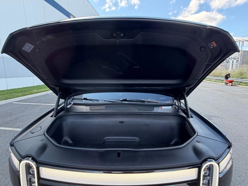 Used 2022 Rivian R1T Adventure image 14