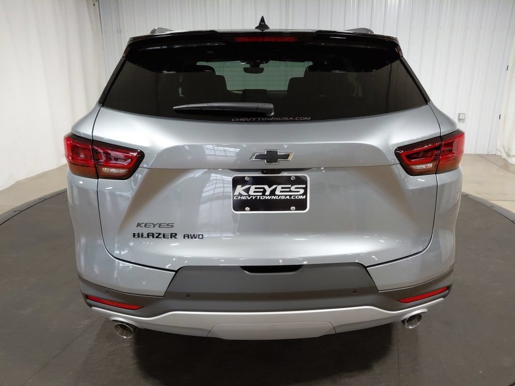 New 2026 Chevrolet Blazer LT w/ Sound & Technology Package AWD/4WD image 7