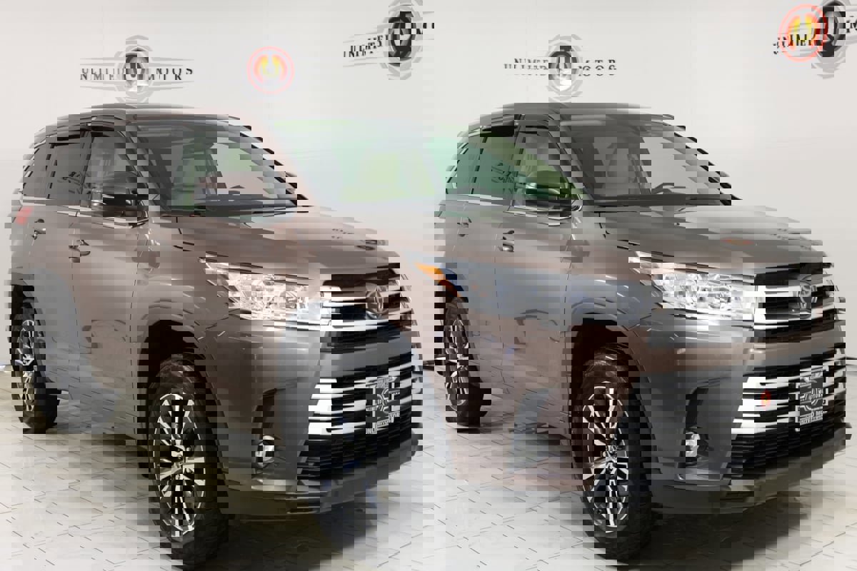 Used 2017 Toyota Highlander Plus image 40