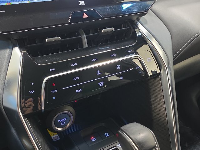 Used 2021 Toyota Venza XLE w/ Softex Package AWD/4WD image 24