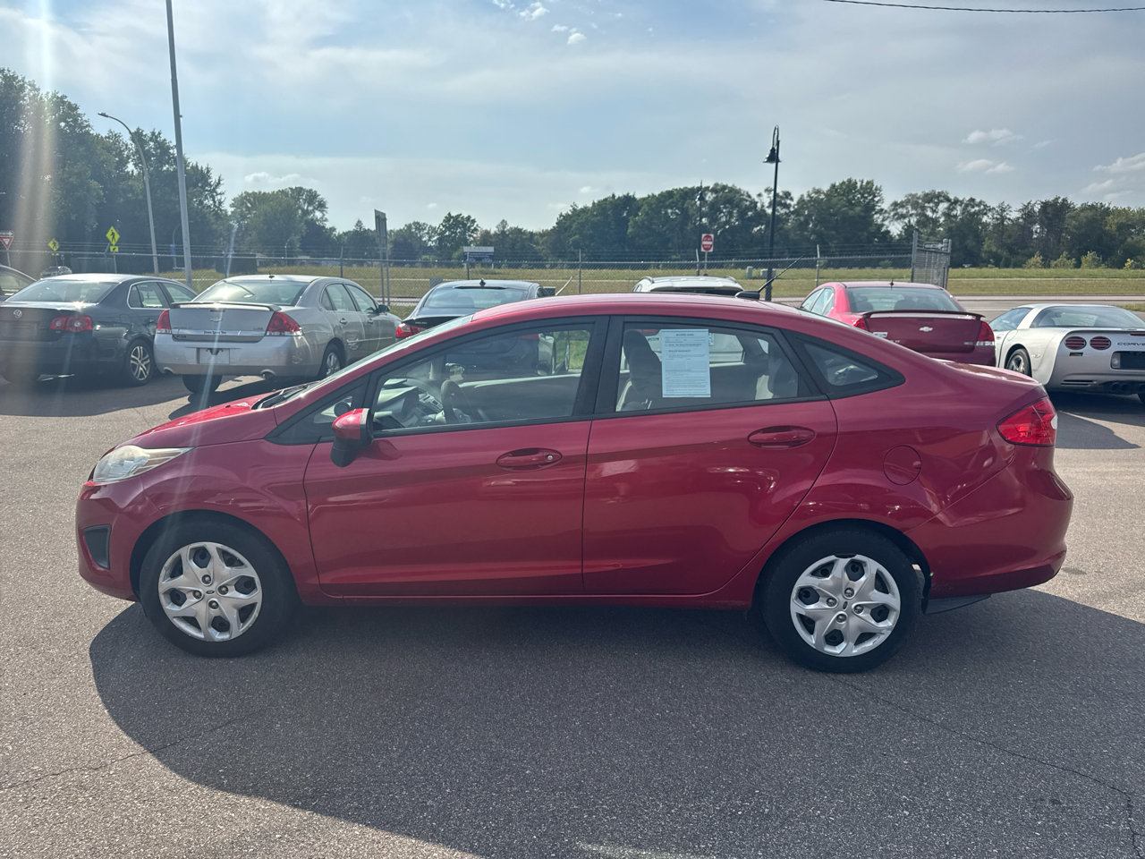 Used 2012 Ford Fiesta SE image 8