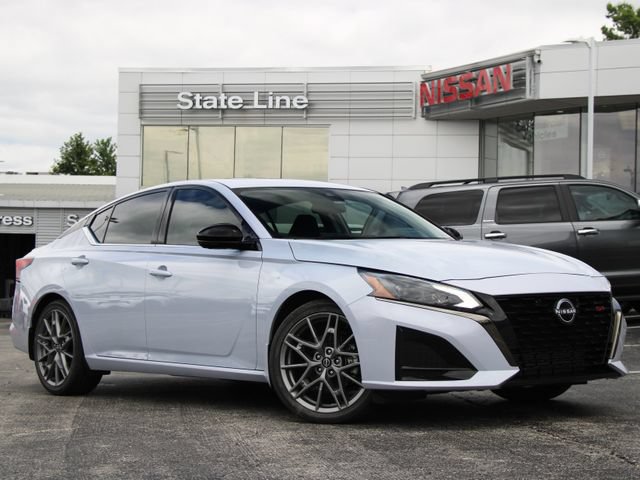 Certified 2024 Nissan Altima 2.0 SR FWD image 1