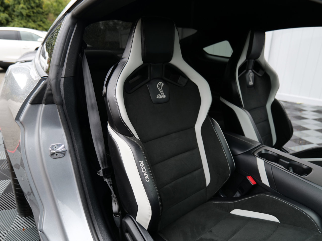 Used 2021 Ford Mustang Shelby GT500 w/ Technology Package image 39