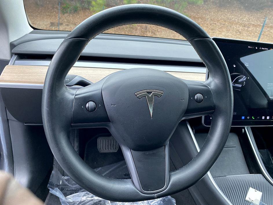 Used 2018 Tesla Model 3 Long Range image 13