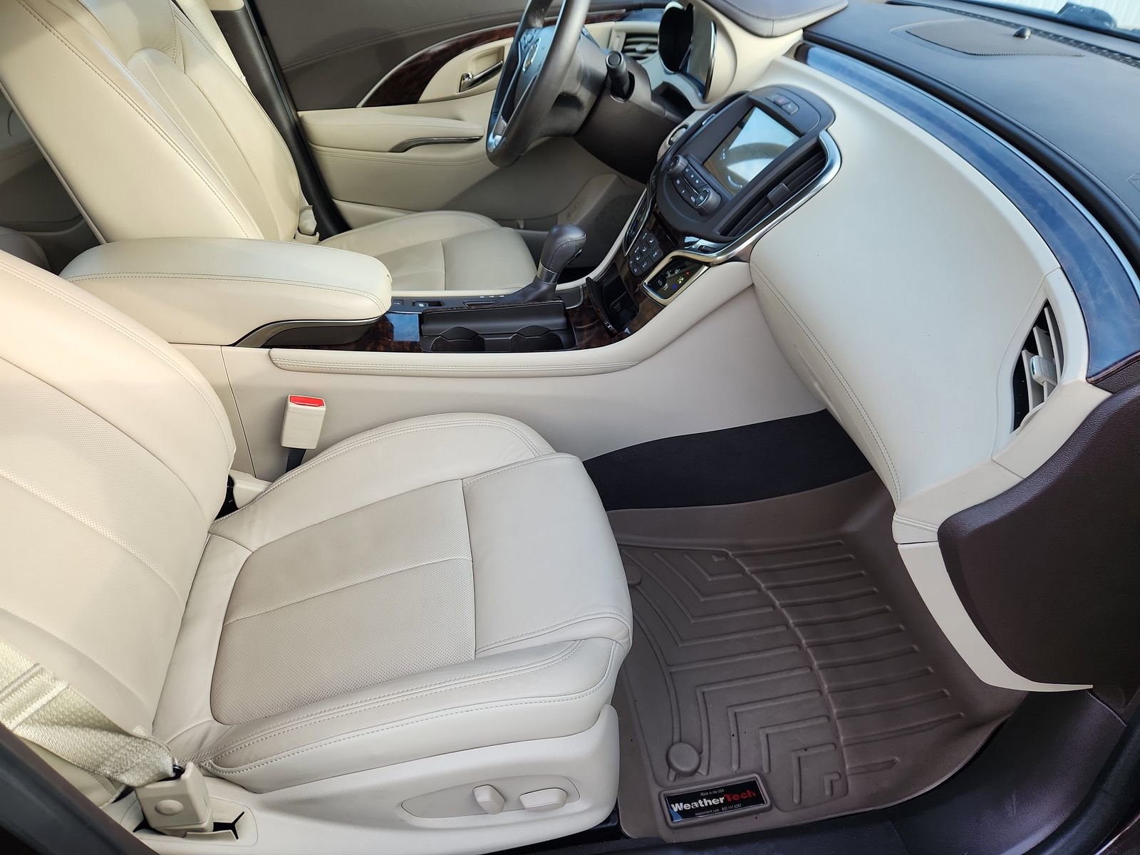 Used 2015 Buick LaCrosse Premium image 13