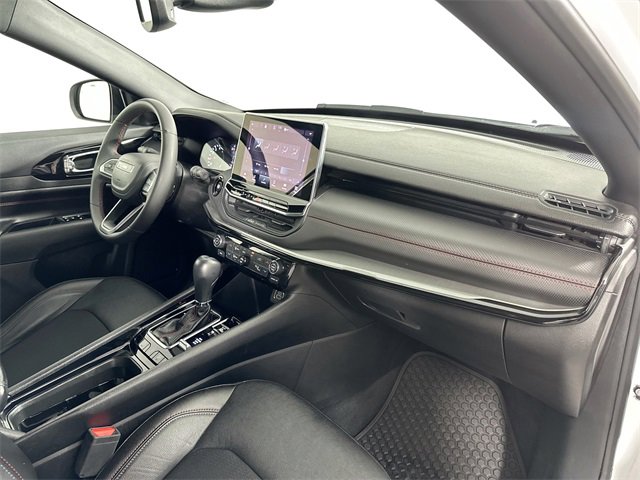 Used 2024 Jeep Compass Trailhawk image 27