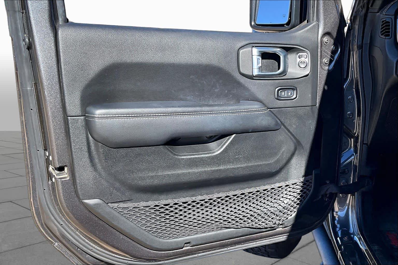 Used 2021 Jeep Gladiator Rubicon AWD/4WD image 23