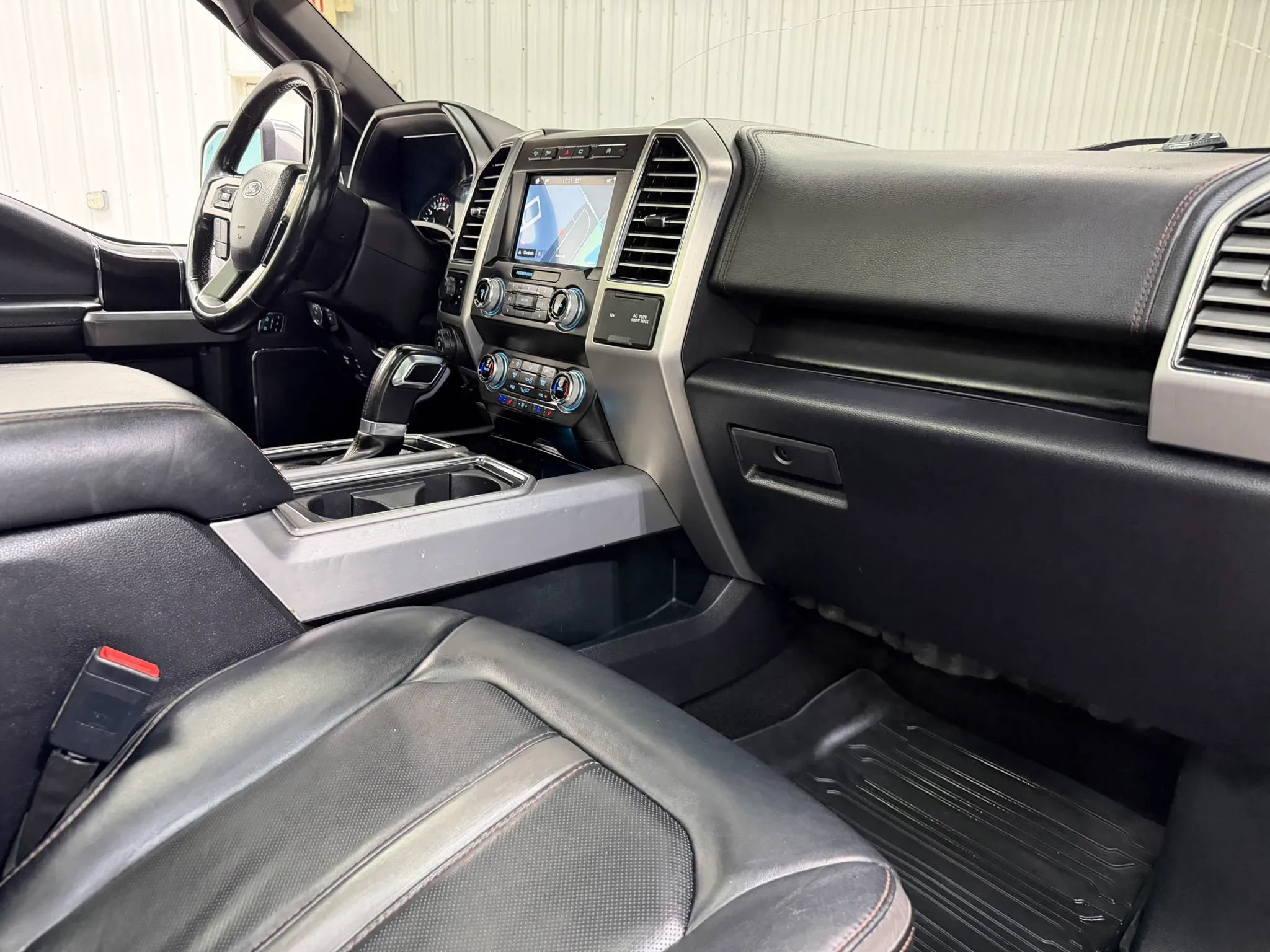 Used 2019 Ford F150 Platinum w/ Equipment Group 701A Luxury AWD/4WD image 14