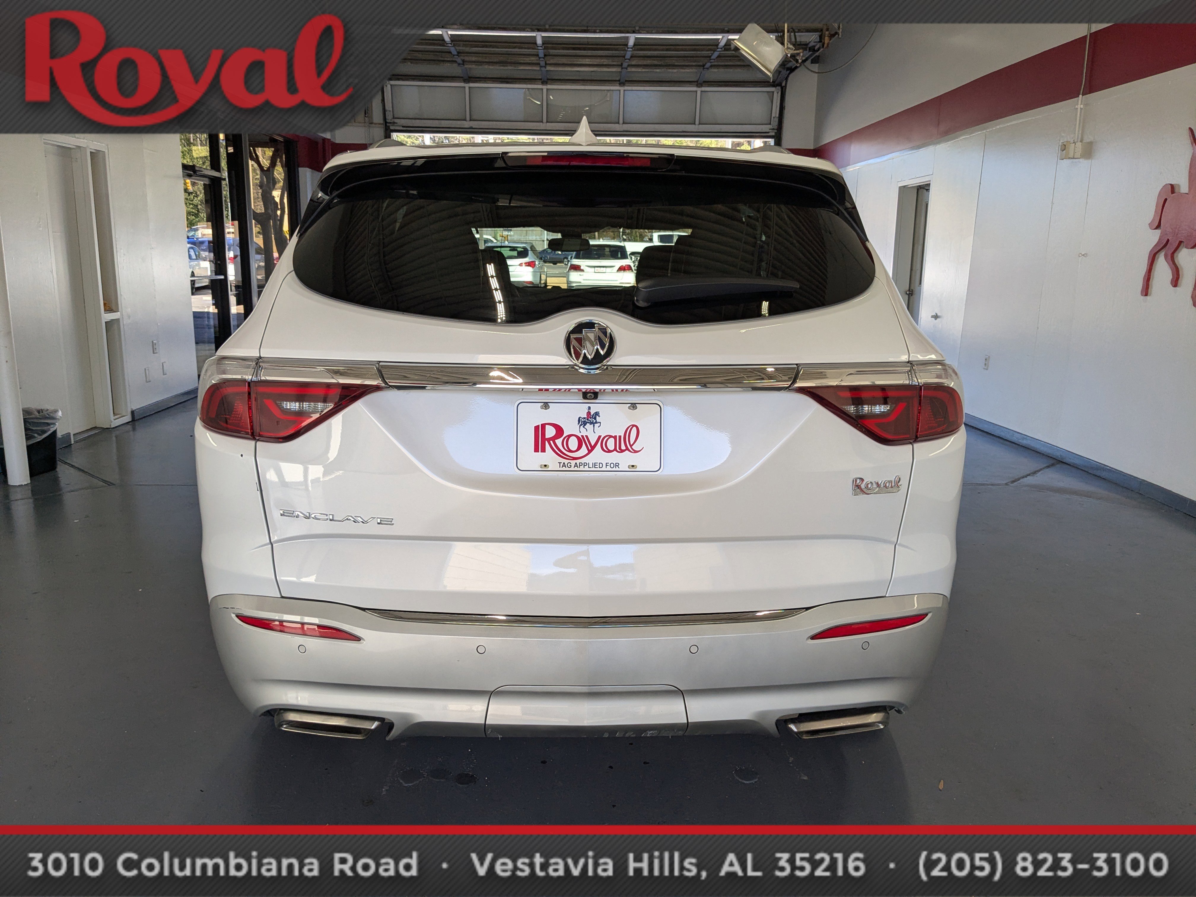 Used 2023 Buick Enclave Essence w/ Experience Buick Package image 3