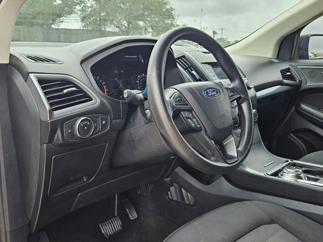 Used 2019 Ford Edge SE FWD image 10
