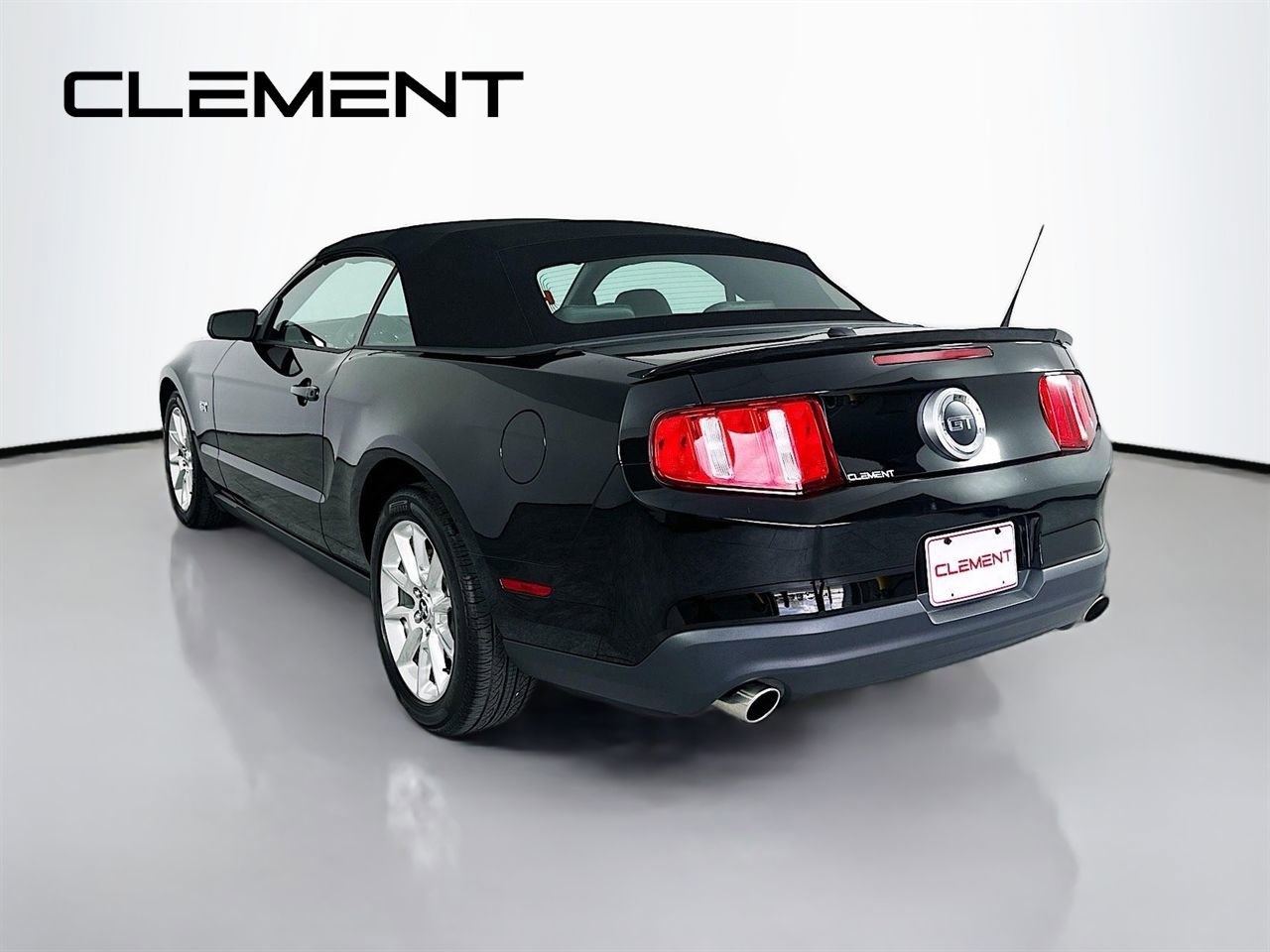 Used 2010 Ford Mustang GT image 10