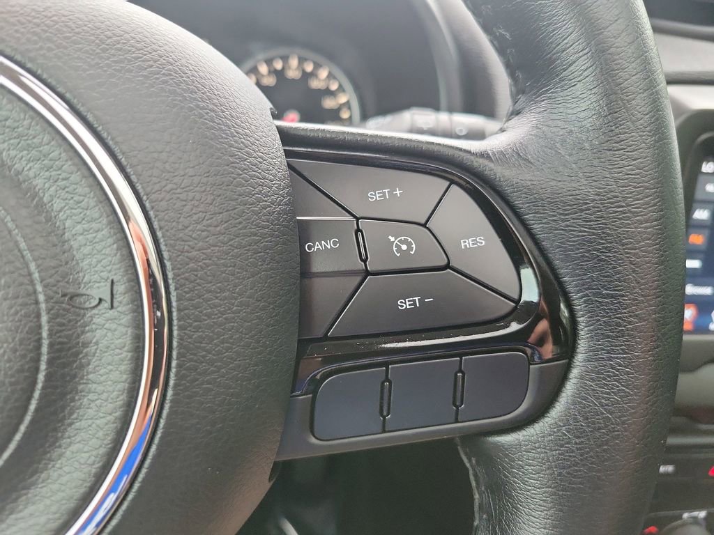 Used 2019 Jeep Renegade Altitude w/ Quick Order Package 22M FWD image 27