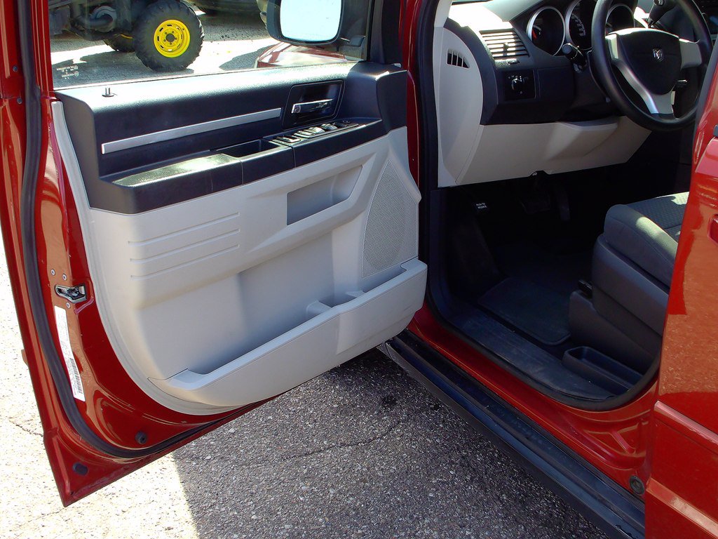 Used 2010 Dodge Grand Caravan SE w/ Power Window Group FWD image 5