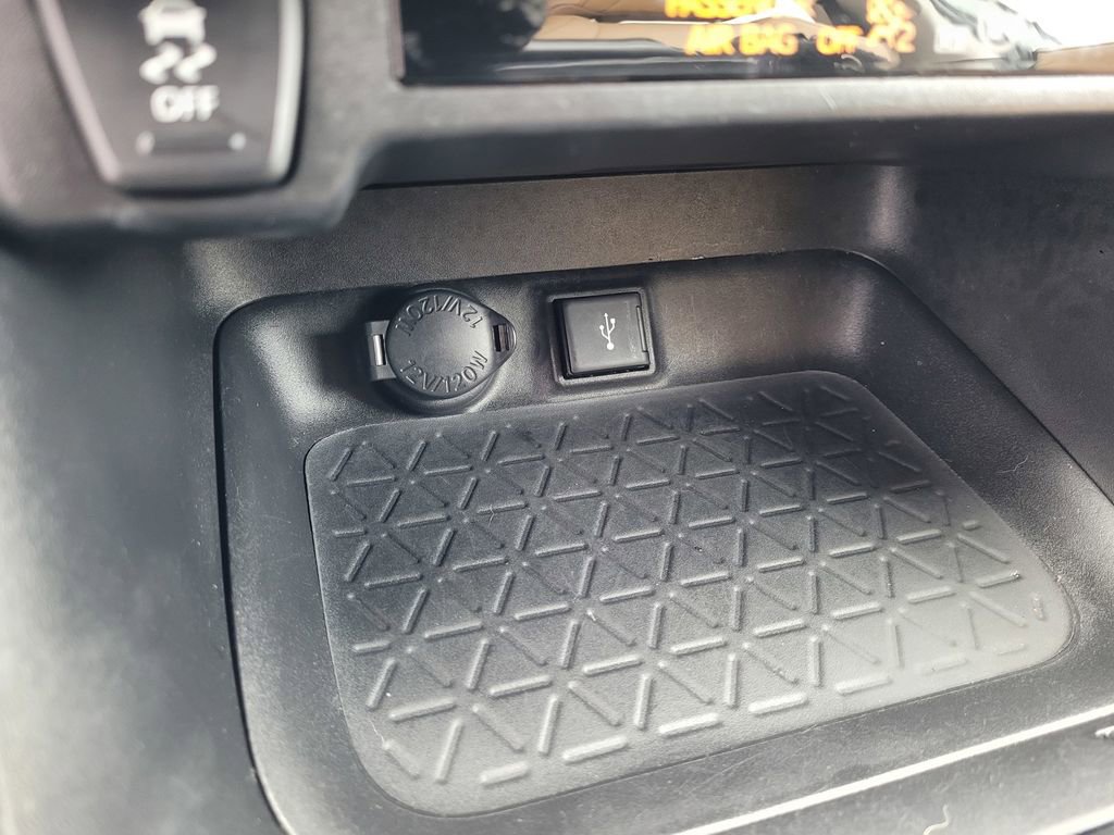 Used 2022 Toyota RAV4 XLE Premium w/ Carpet Mat Package (TMS) image 18