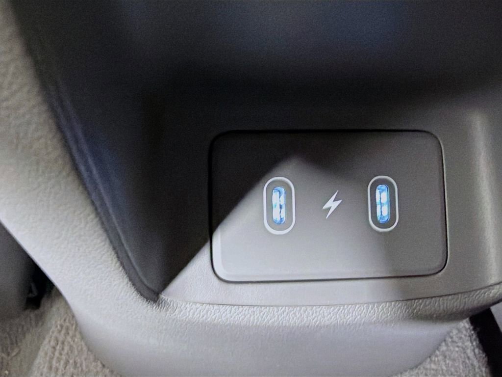 Used 2025 Hyundai Elantra SE FWD image 26